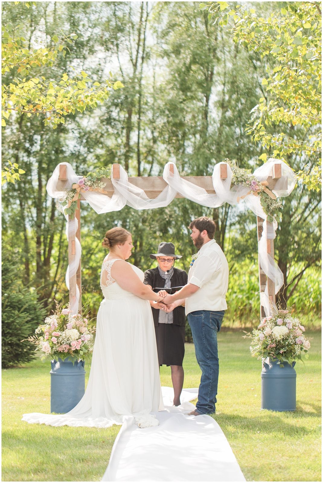 Family Farm Wedding Ceremony | Wedding in Spencer, Iowa shot by Jessica Brees Photography