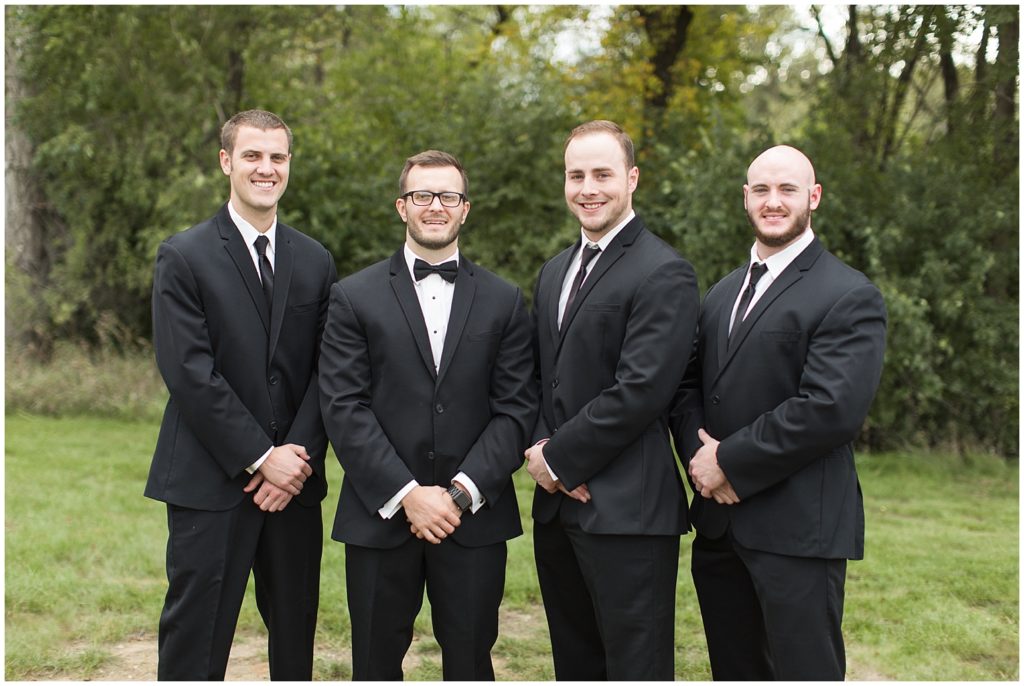 Bridal Party Portraits | Wedding in LeMars, Iowa shot by Jessica Brees Photography | LeMars Wedding Photographer