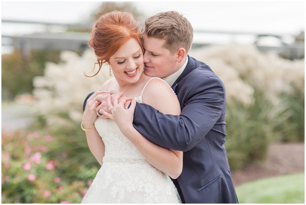Bride and Groom Portraits | Wedding in Sioux City, Iowa shot by Jessica Brees Photography | Sioux City Wedding Photographer