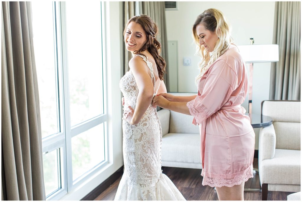 Classic Blush Wedding Details | Marriott Riverfront Wedding in South Sioux City, Nebraska shot by Jessica Brees Photo & Video