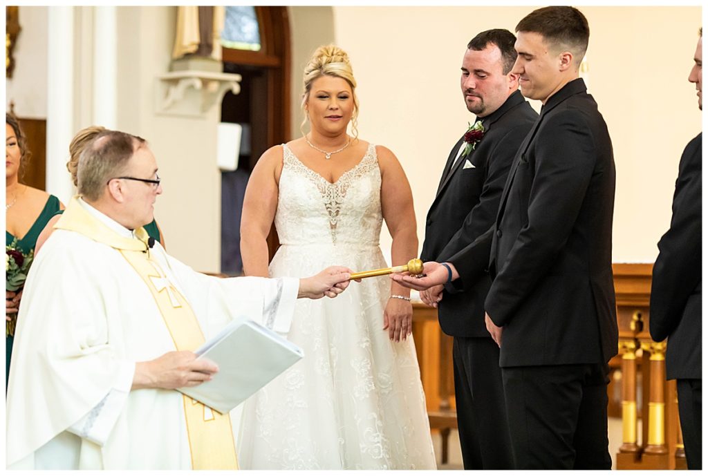 Ceremony | Des Moines Wedding shot by Jessica Brees Photo & Video