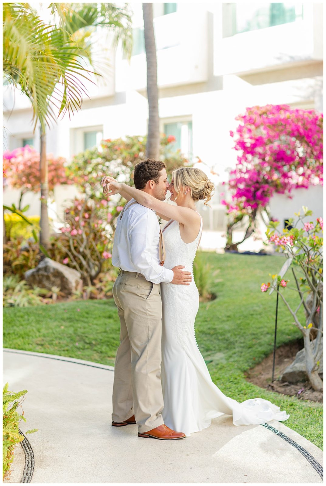 Destination Wedding Bride and Groom Portraits | Beach Wedding | Puerto Vallarta Wedding shot by Jessica Brees Photography